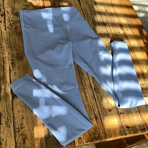Lululemon Wunder Train High rise tight 28”